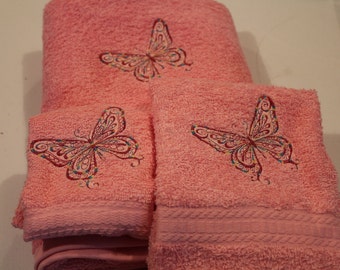 Color White and Multi-Color Butterflies C Home Collection Bath Towel 1 pc
