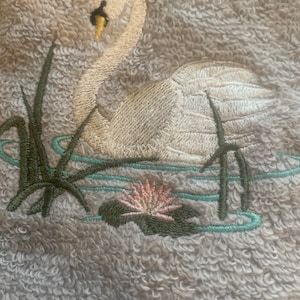 Swan embroidered on 3 piece bath towel set