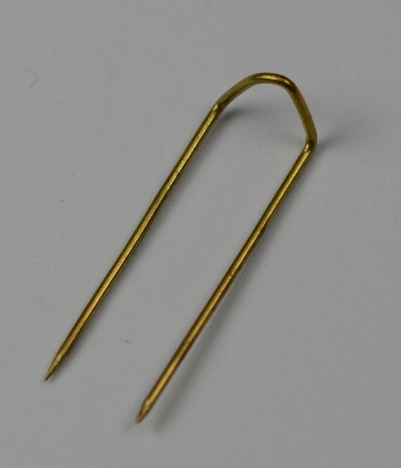 100x Gold jewellery display fixings pin U-Pin U Pins UPin jewellers