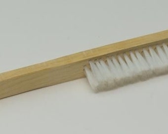 Wood Handle White Nylon Brush