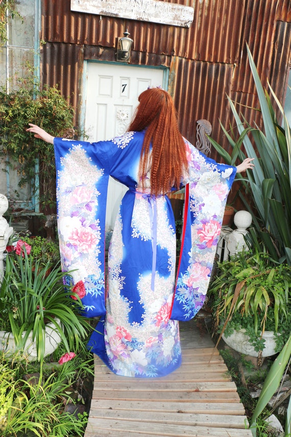 70s Vintage Silk Furisode Kimono Floral Cobalt Bl… - image 3