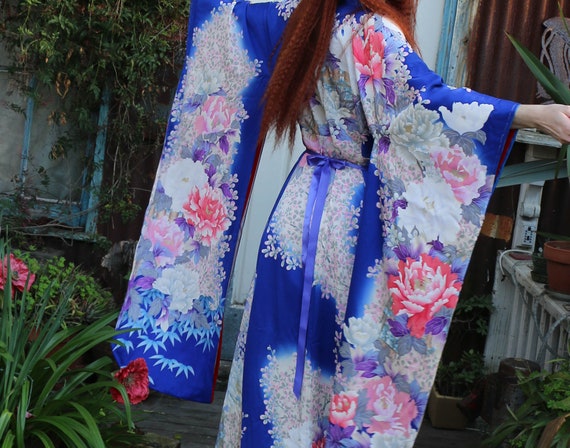 70s Vintage Silk Furisode Kimono Floral Cobalt Bl… - image 5