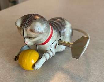 Working Key Wound Tin Lithograph German Cat Chasing a Ball