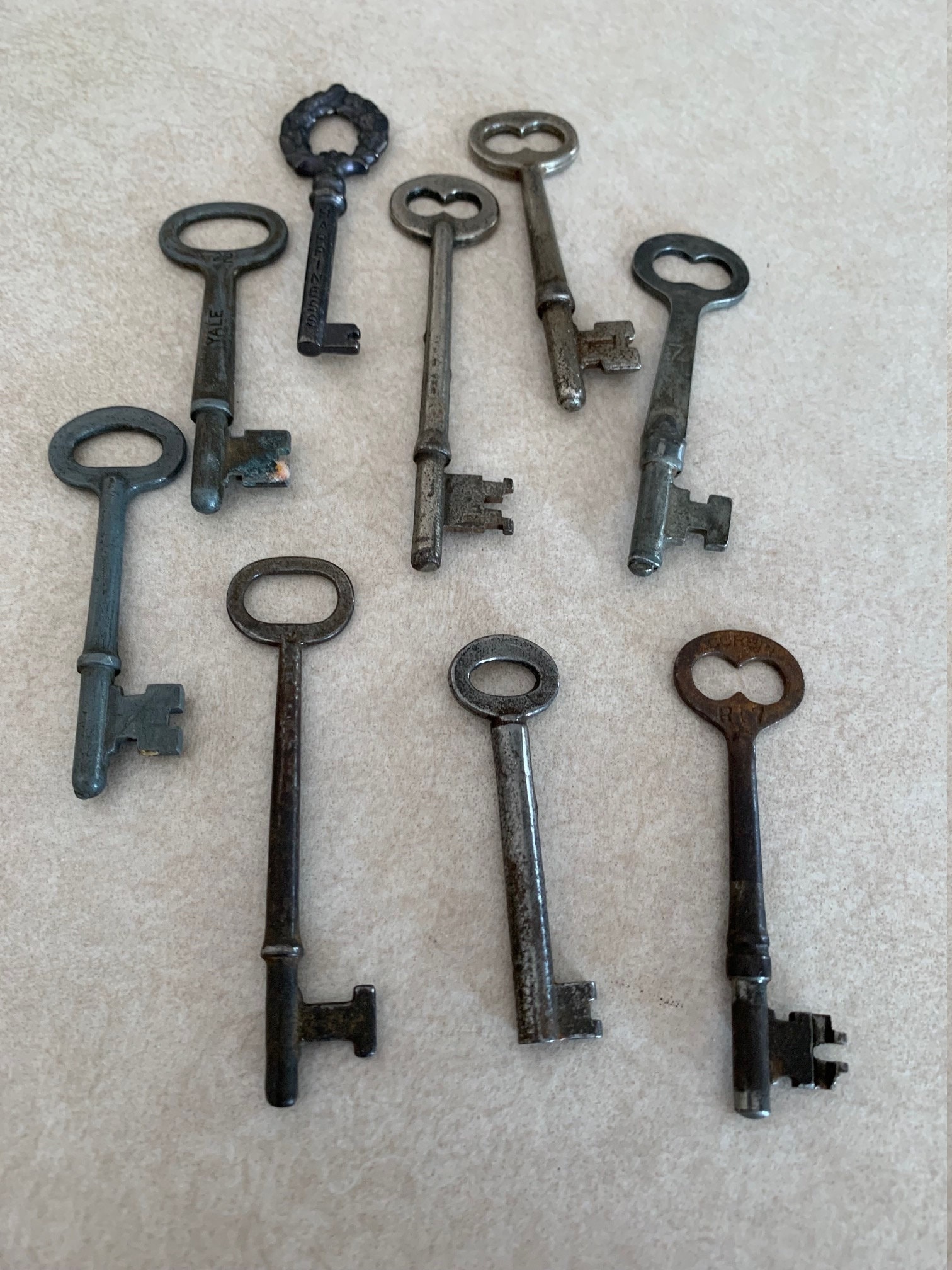 9 Assorted Old Skeleton Keys