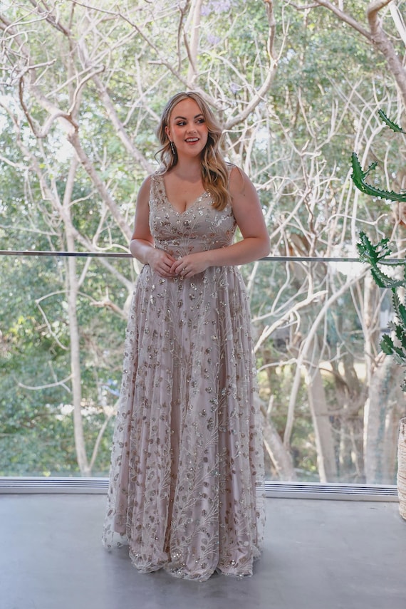 formal dresses kokomo If you've been dreaming about the perfect dress moment, this might be your sign to stop by Blythe's Bridal Loft in downtown Kokomo. From stunning bridal gowns to prom dresses and special