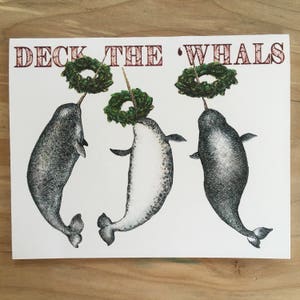 Tarjeta de Navidad Narwhal, "Deck the 'Whals", divertida tarjeta navideña hecha a mano con obras de arte originales