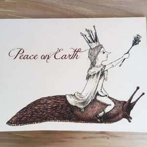 Tarjeta navideña de la Reina de las babosas, "Paz en la Tierra", linda tarjeta de felicitación con forma de caracol babosa, interior en blanco, individual o paquete de 4
