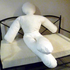 The body Pillow MrTeddyman embrace your entire body and delivers the ultimate comfort and a restful sleep.