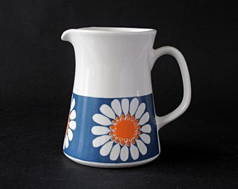 Turi Design Daisy Jug by Figgjo Flint, Norway, designed by Turi Gramstad Oliver, Milk jug, Creamer