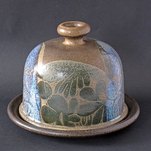 DIANA WORTHY Cheese Dome for Crich Pottery - Crich Pottery Cheese Dome Cloche and Plate by Diana Worthy