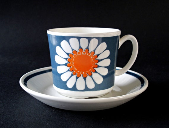 Turi Design Daisy Cup and Saucer by Figgjo Flint, Norway, designed by Turi Gramstad Oliver