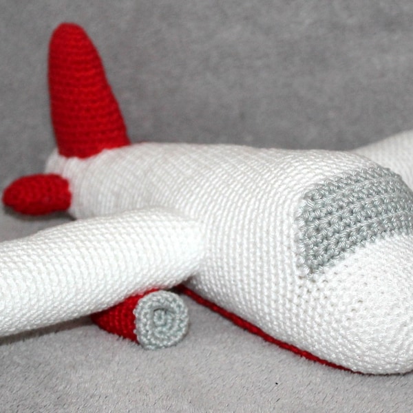 Big white plane crochet pattern