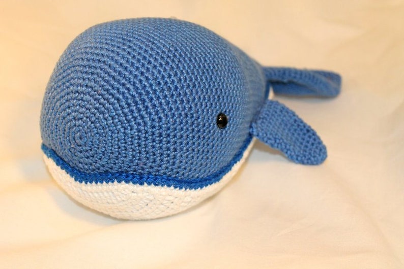 ebook Wally whale crocheted image 3