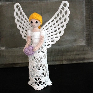 Ángel navideño con corazón patrón de crochet inglés imagen 1