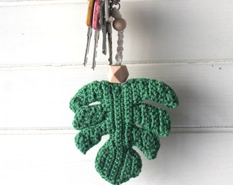 Monstera leaf key chain crochet pattern english and german/ Monstera leaf key chain crochet pattern german and english