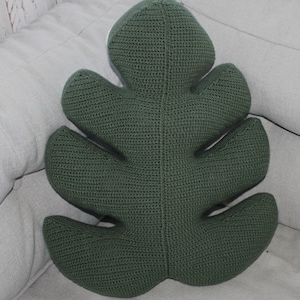 Monstera Pillow crochet pattern image 2