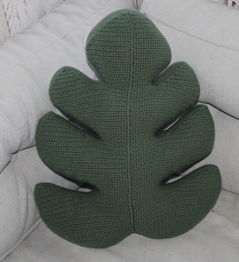 Monstera Pillow crochet pattern image 2
