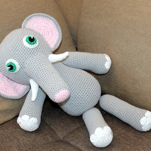 Crochet pattern XXL elephant grey