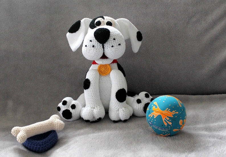 Dotty the dog crocheting pattern english version image 1