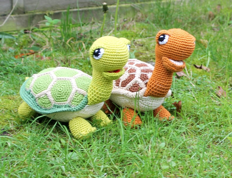 Crochet pattern turtle brown and green image 4