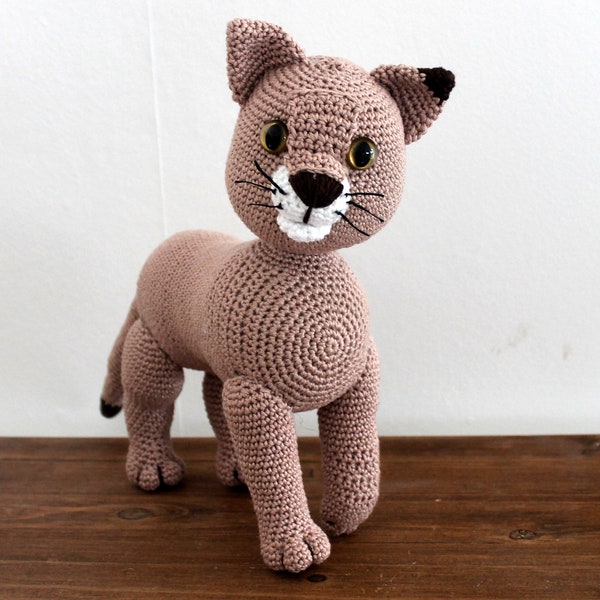 cat Lucy crochet pattern english and german version