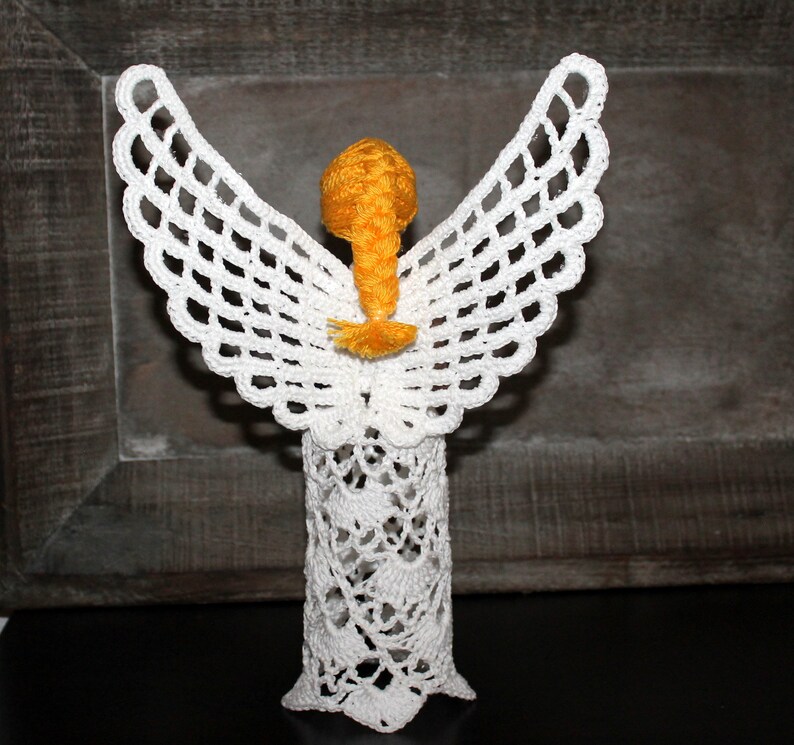 Ángel navideño con corazón patrón de crochet inglés imagen 3