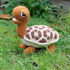 Heart turtle crochet pattern