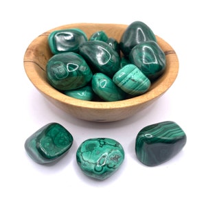 malachite Tumble stone 1 piece 15-20-25-30mm