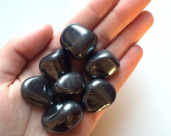 Hematite Tumbled Stone 15-25mm