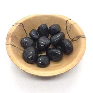 Nuummite black tumbled stone gemstone  (Anthophyllite) 15-20mm
