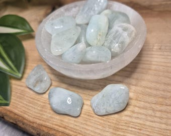 Blue Aquamarine Gemstone Tumbled Stone 20-30mm