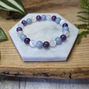 Ängelomfamningsarmband och tumlade stenar – Vägledande ljus – Angelit, Selenit och Ametist – Spirituella och helande smycken bild 7