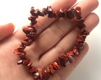 Red jasper gemstone chip bracelet