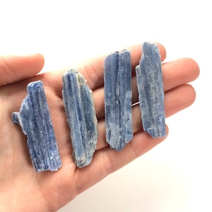 Blue kyanite blade natural one piece medium 20-70mm
