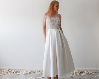 Ankle length midi skirt wedding dress. Second skin effect lace top. Mid-length silk skirt. Civil marriage Town hall.