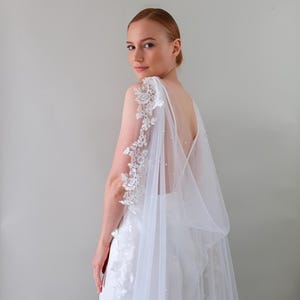 SHTGOI Cape Boléro Dentelle Écharpe Mariage - Cape De Mariée Avec Perles Et Paillettes Pour Épaules Dénudées