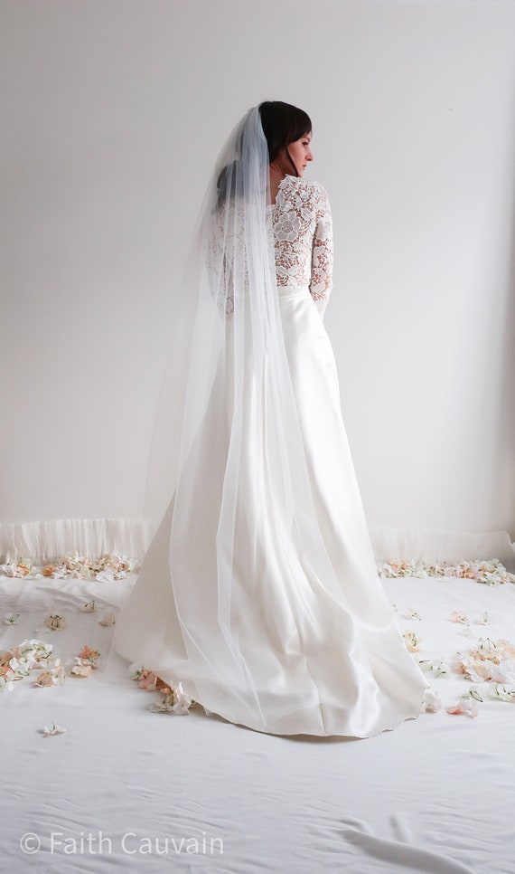 Long white shop veil