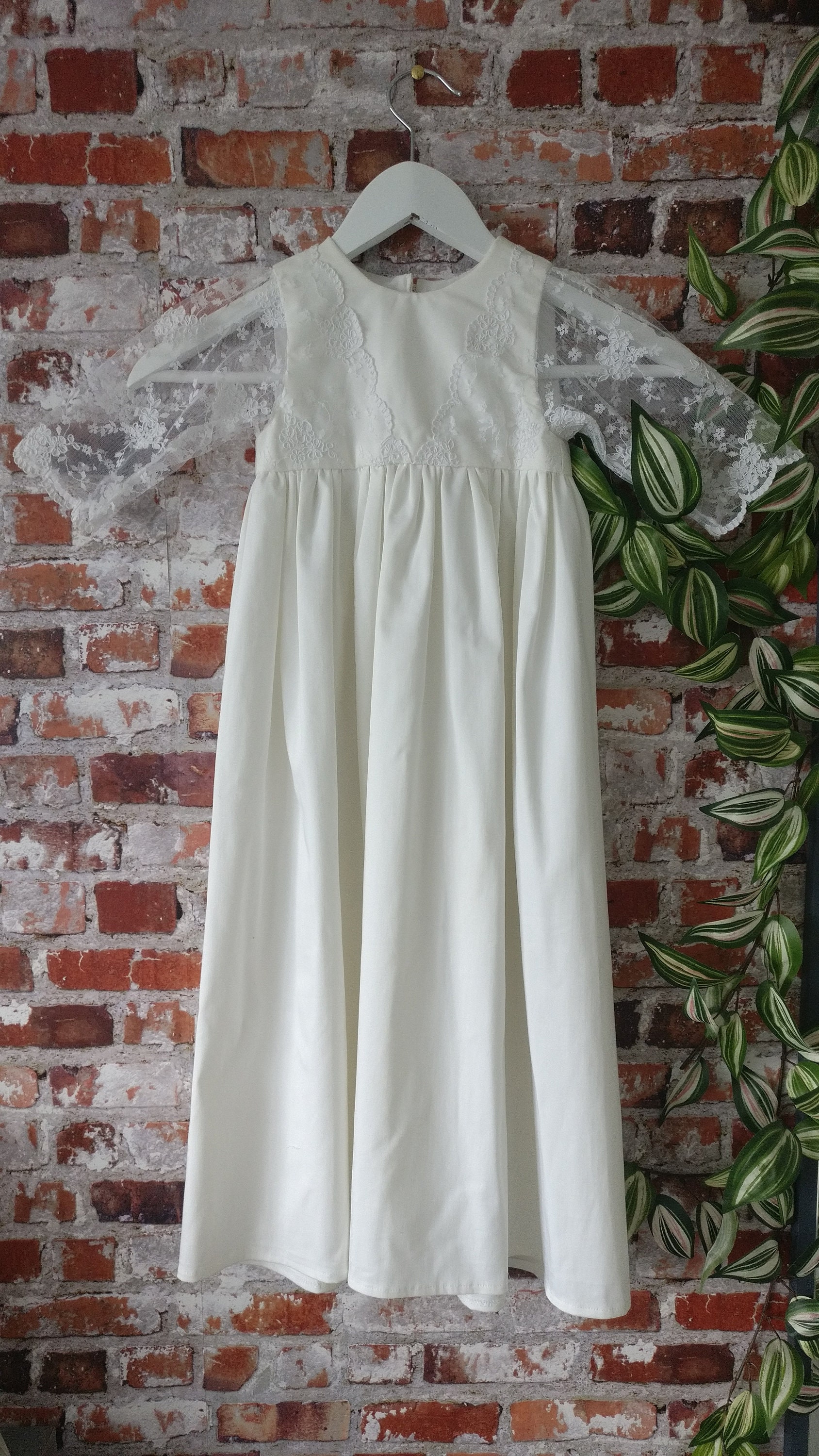 Robe baptême traditionnelle blanche manches en dentelle pour Etsy