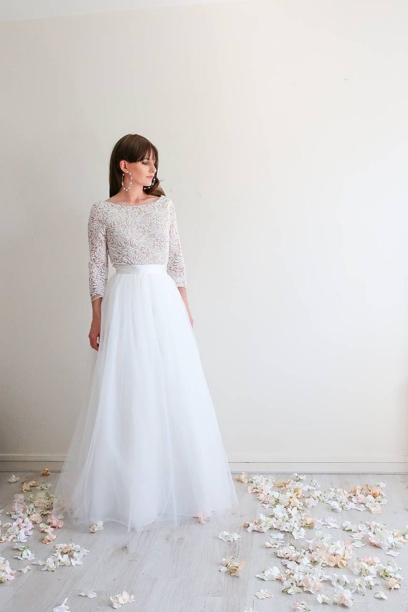 Robe de mariée longue tutu dentelle manches 3/4 sur-mesure