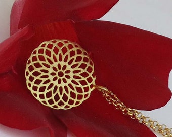 Kette mit Mandala in Gold