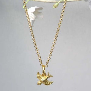 Short necklace with olive branch in gold image 2