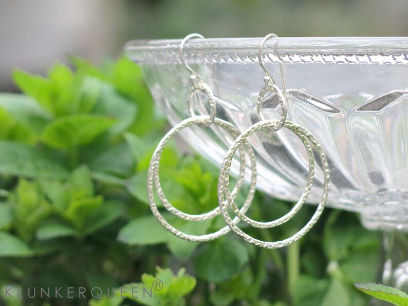 Earrings, hoop earrings in gold, hammered image 4