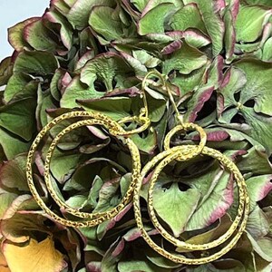 Earrings, hoop earrings in gold, hammered image 3