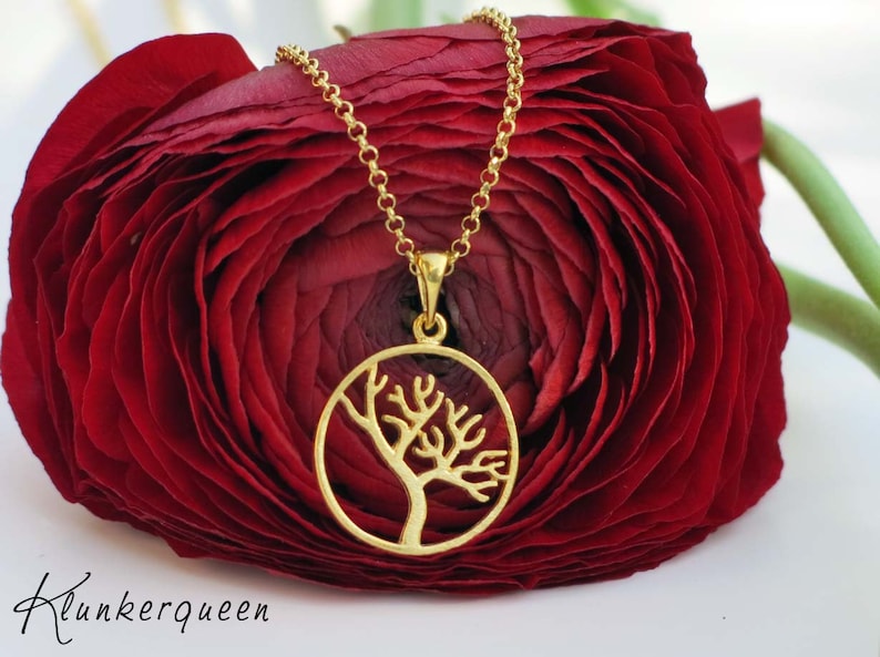 Necklace with a tree of life in gold image 1