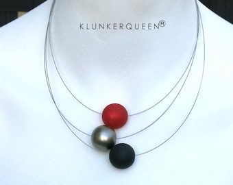 Necklace with three beautiful polaris beads