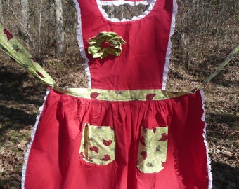 Christmas Apron, Full Apron, Apron with Pockets, Womens Apron, Christmas Novelty Apron, Lace Trimmed Apron