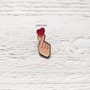 Enamel pin " heart with fingers "