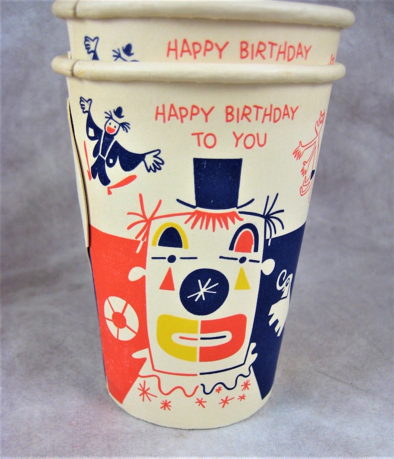 Unused 1960s Dixie Clown Cups Happy Birthday #4008 Party Paper Cups unique designs Big Tent Circus Magicians Trapeze Jugglers Strongman