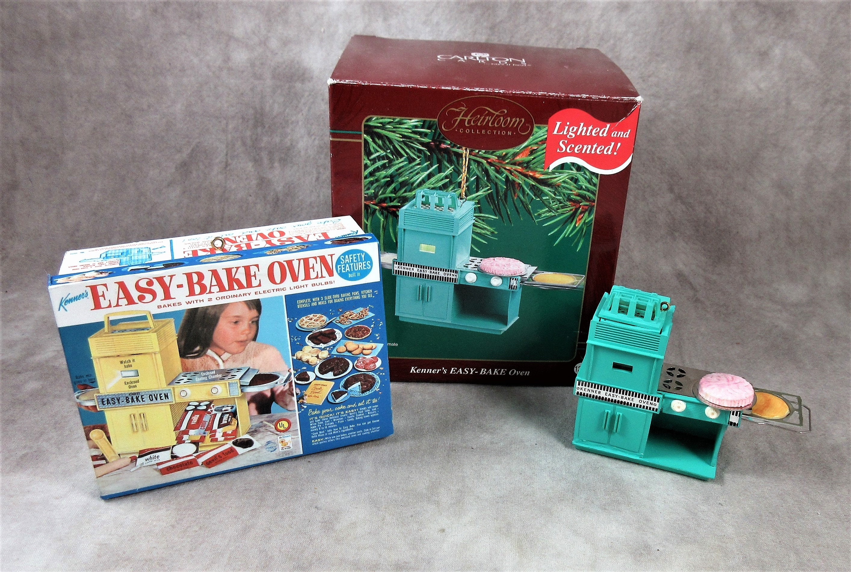 Carlton Easy-bake Oven Ornament Hasbro 2 Ornaments in 1 christmas Tree Xmas  Holiday 