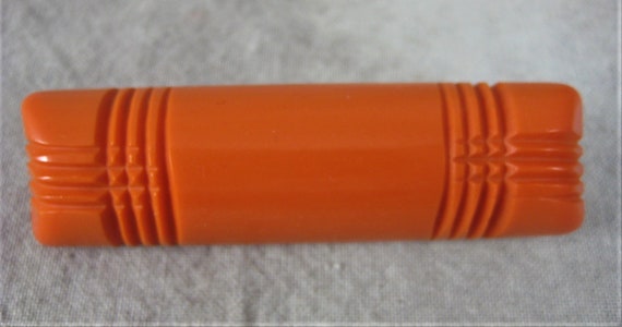 Orange BAKELITE Carved Art Deco Bar Pin Brooch - … - image 3